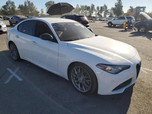 2021 ALFA ROMEO GIULIA SPORT  