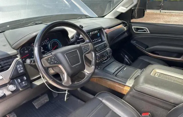 2019 GMC YUKON DENALI  