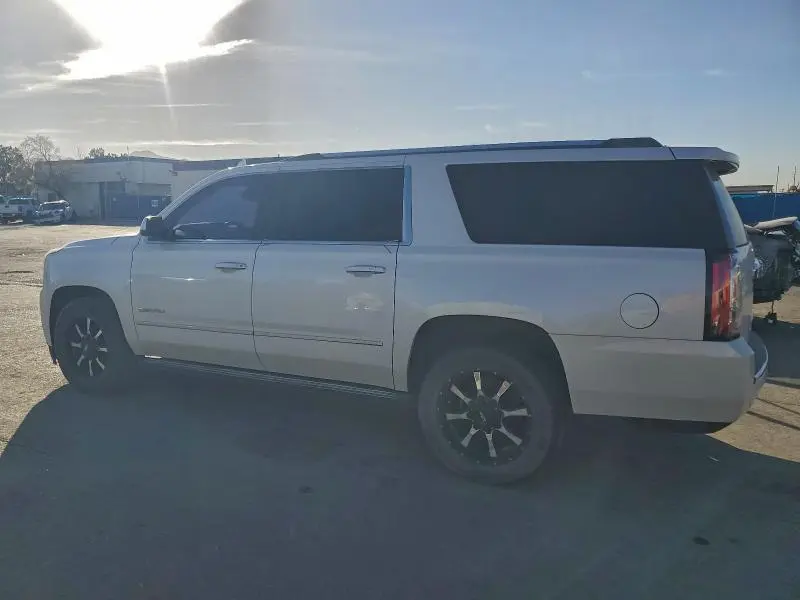 2016 GMC YUKON XL DENALI  