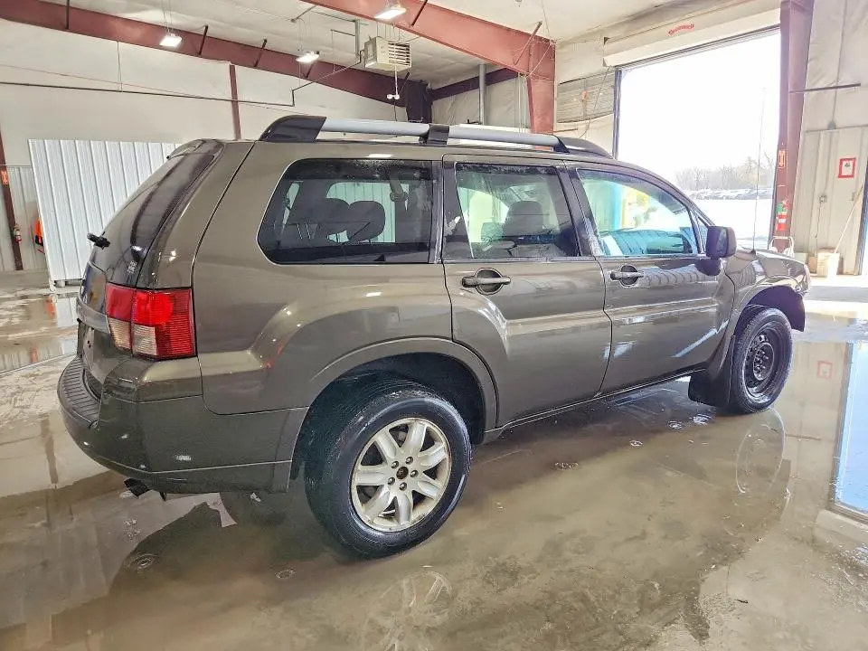 2011 MITSUBISHI ENDEAVOR LS  