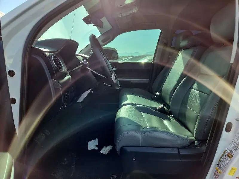 2018 TOYOTA TUNDRA CREWMAX SR5  