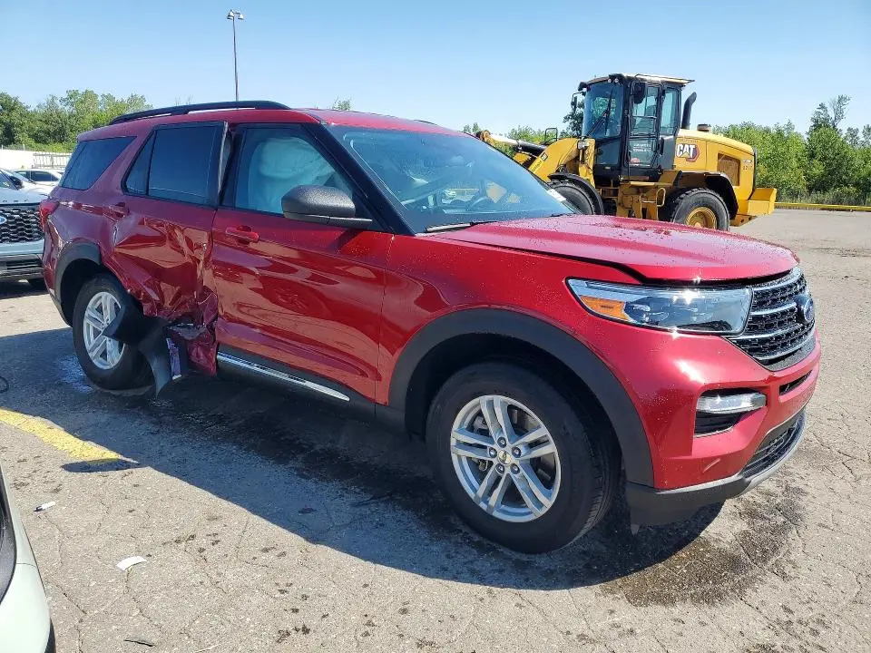 2021 FORD EXPLORER XLT  