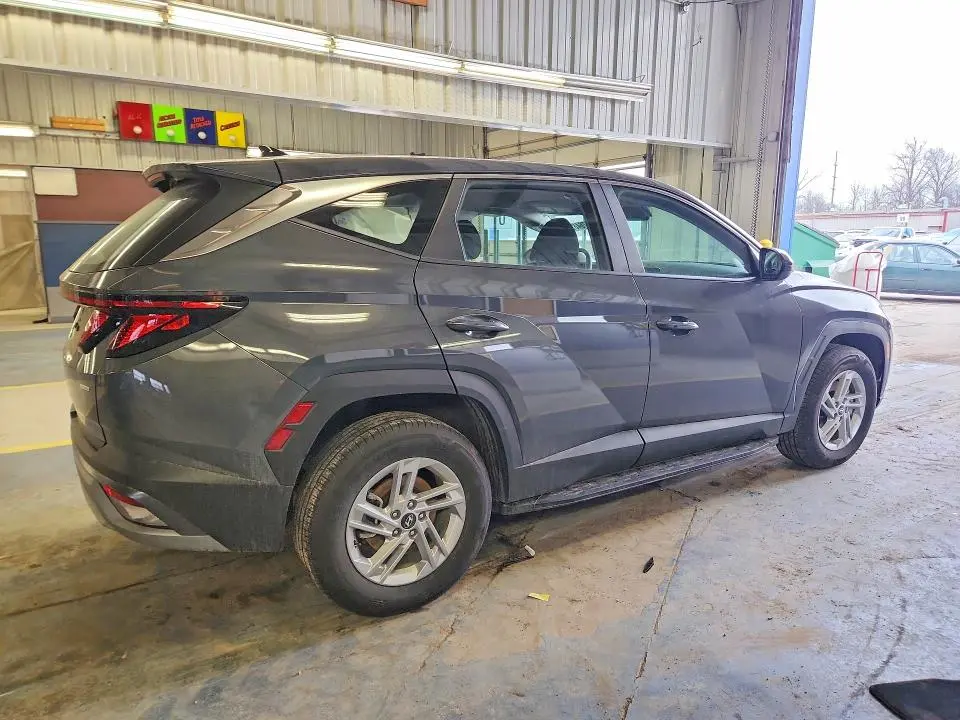 2025 HYUNDAI TUCSON SE  