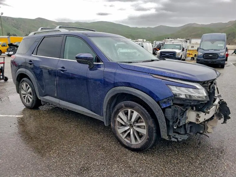 2022 NISSAN PATHFINDER SL  