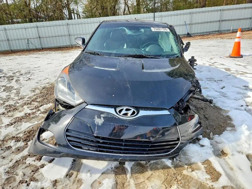 2013 HYUNDAI VELOSTER BASE  