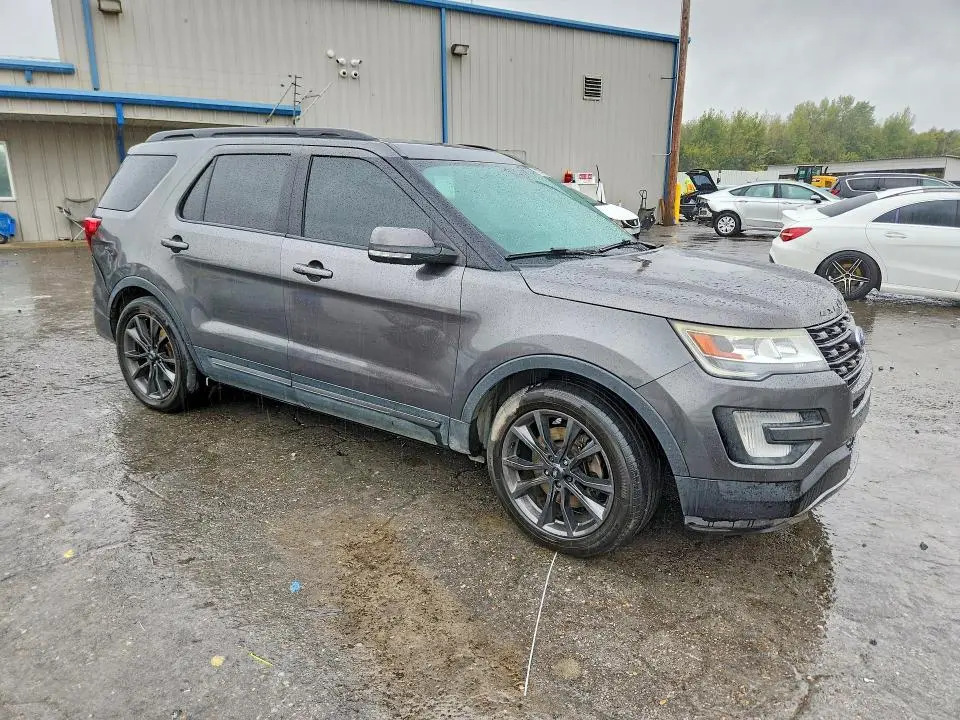 2017 FORD EXPLORER XLT  