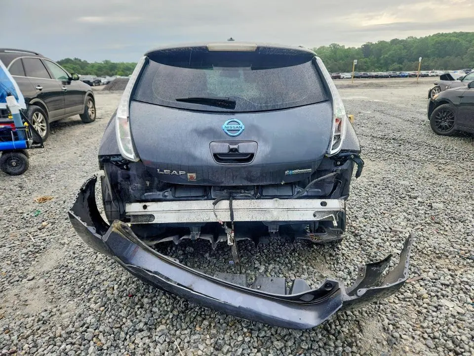 2013 NISSAN LEAF S  