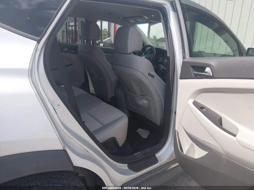 2018 HYUNDAI TUCSON SE