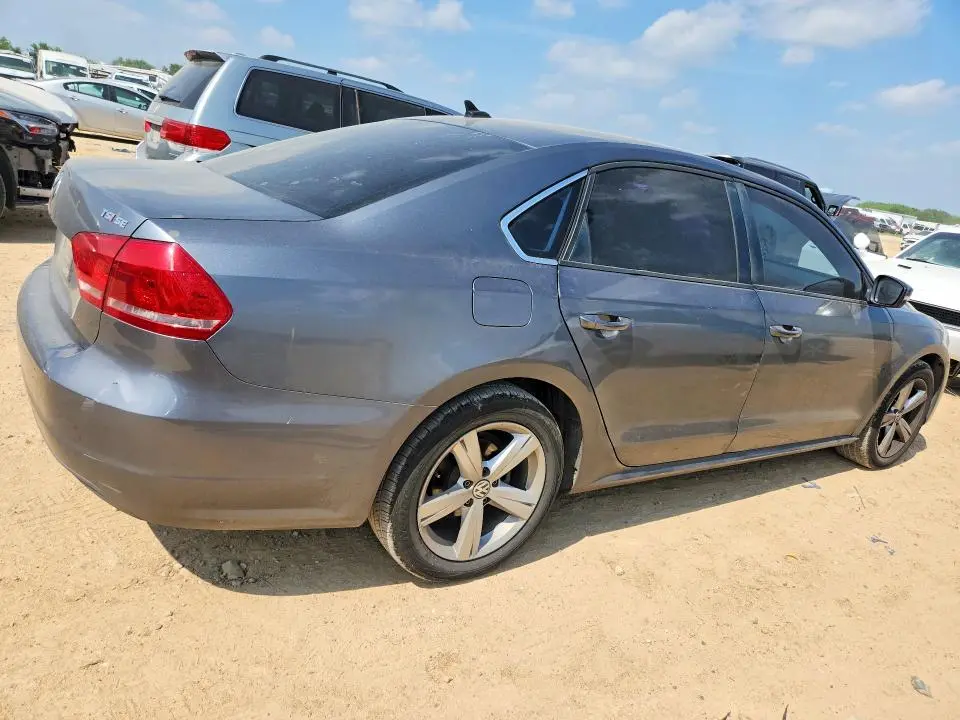 2014 VOLKSWAGEN PASSAT SE  