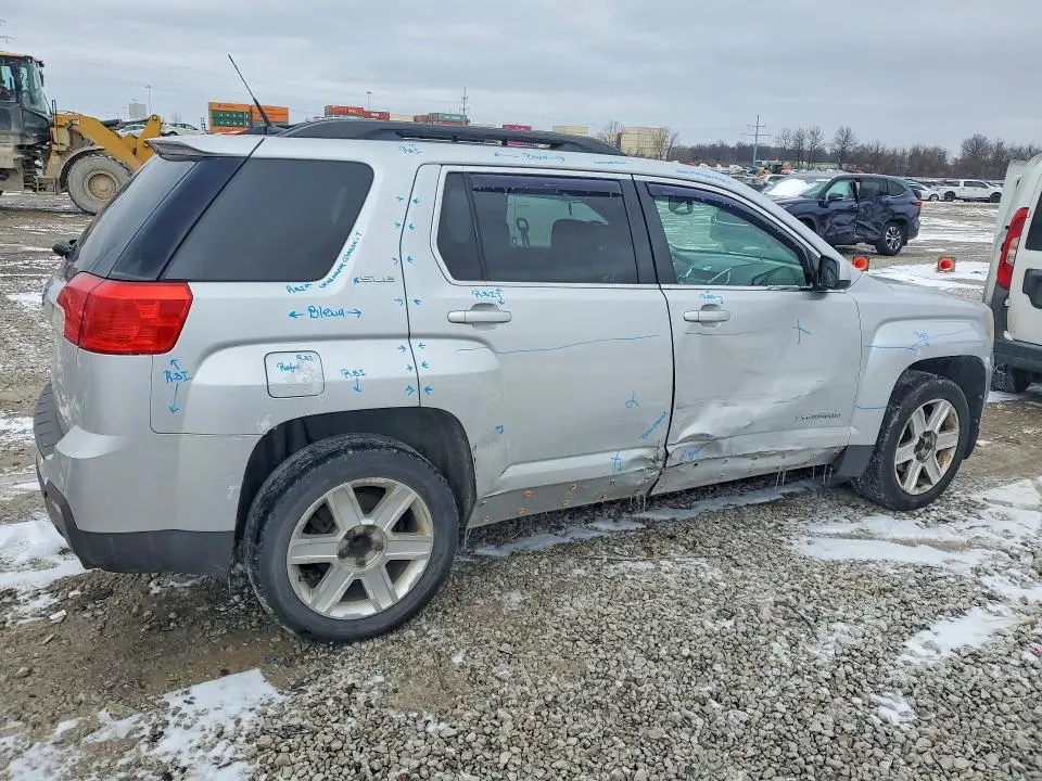 2010 GMC TERRAIN SLE  