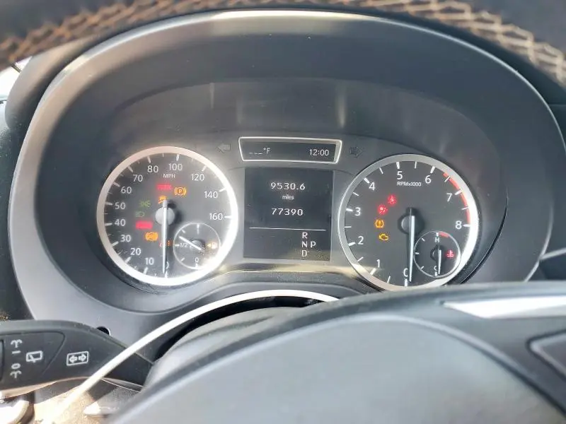 2018 INFINITI QX30 PURE  