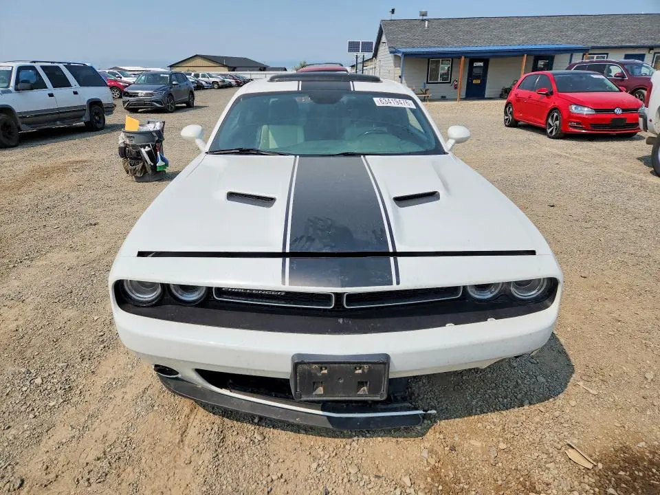 2016 DODGE CHALLENGER SXT  