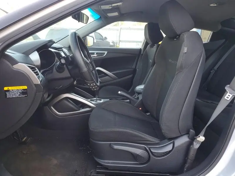 2017 HYUNDAI VELOSTER BASE  