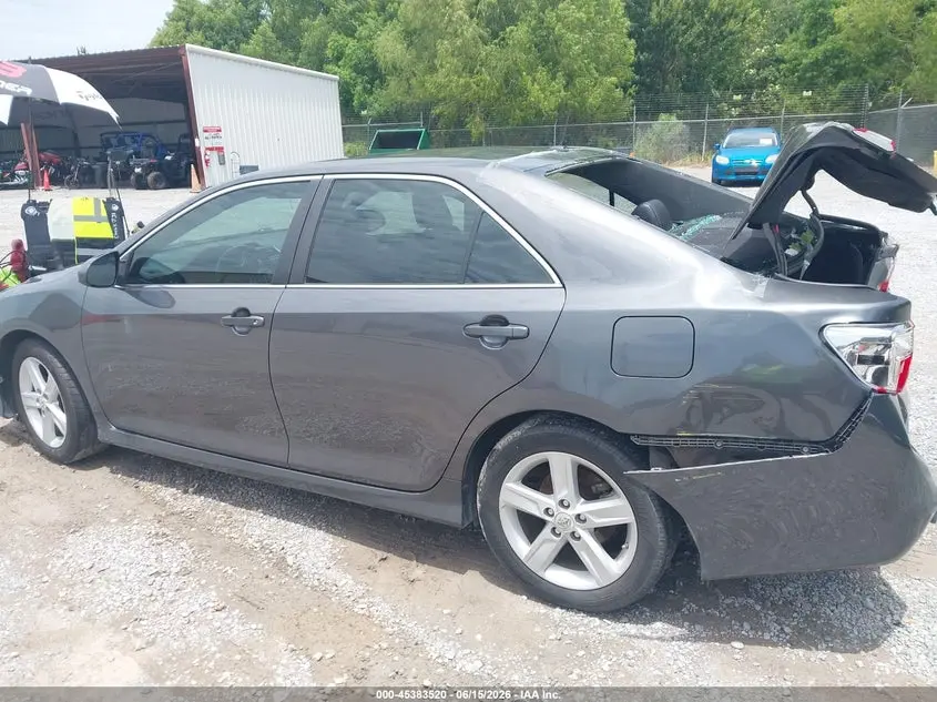 2012 TOYOTA CAMRY SE