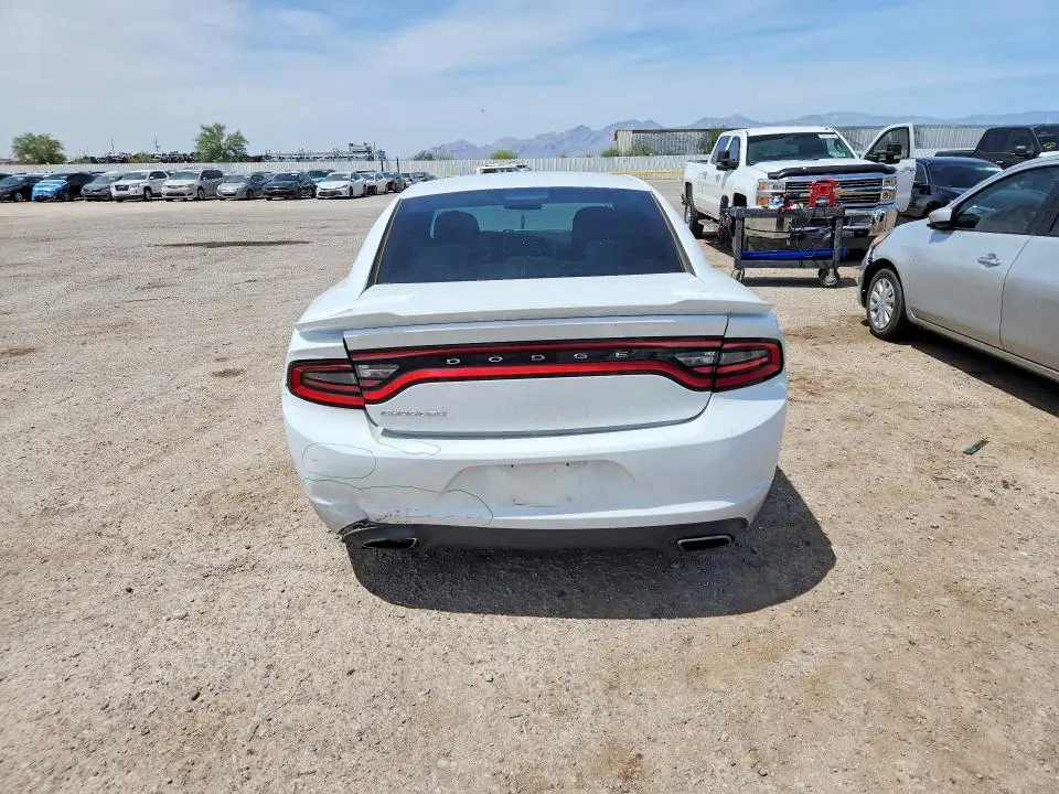 2017 DODGE CHARGER SE  