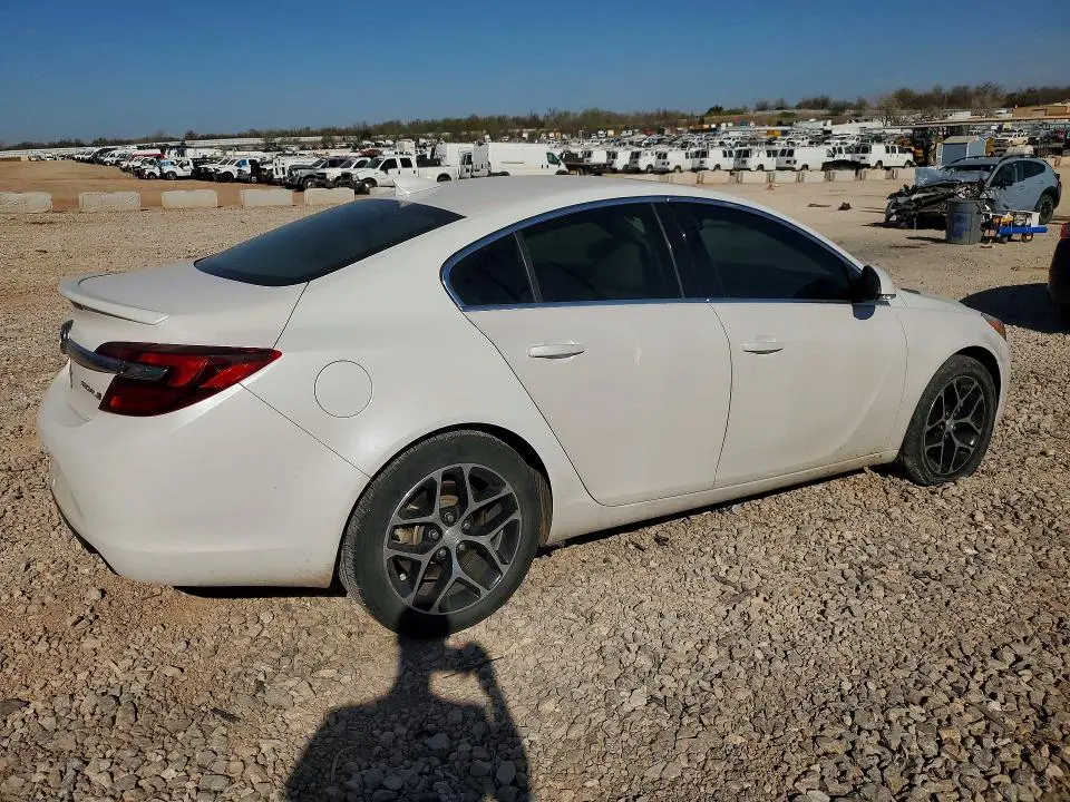 2017 BUICK REGAL SPORT TOURING  