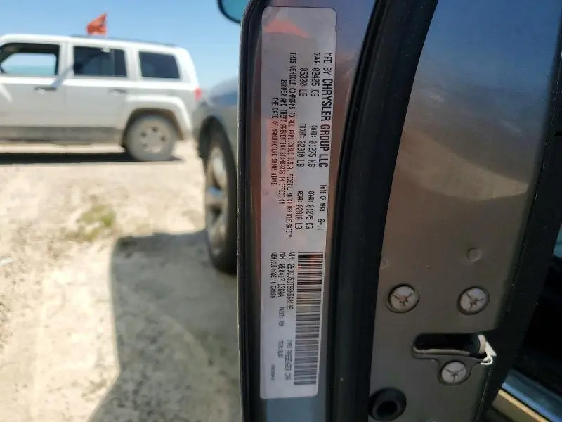 2011 DODGE CHALLENGER R  