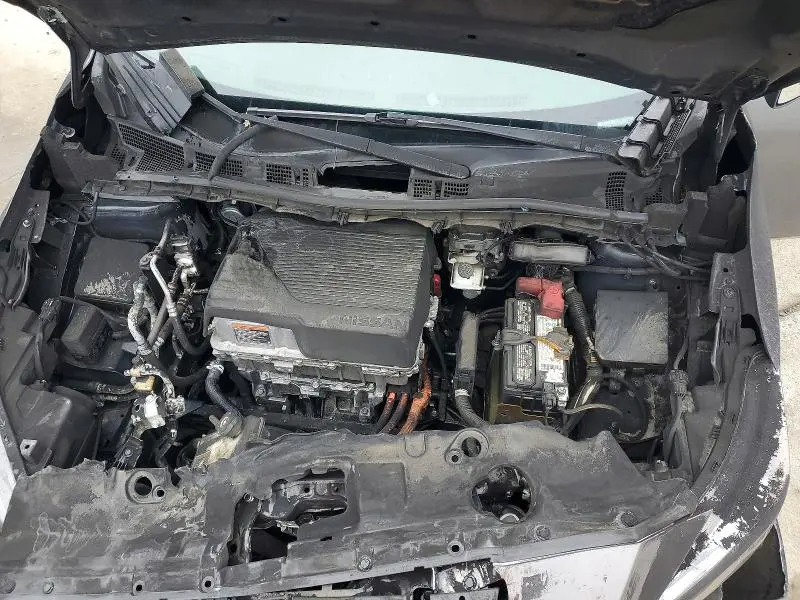 2022 NISSAN LEAF SL PLUS  