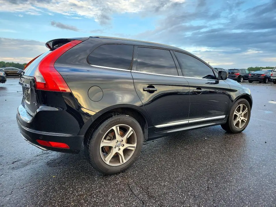 2015 VOLVO XC60 T6 PREMIER  