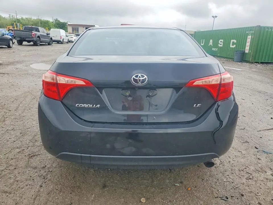 2018 TOYOTA COROLLA LE  