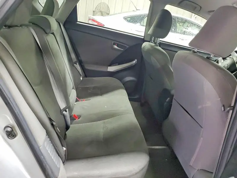 2013 TOYOTA PRIUS ONE  
