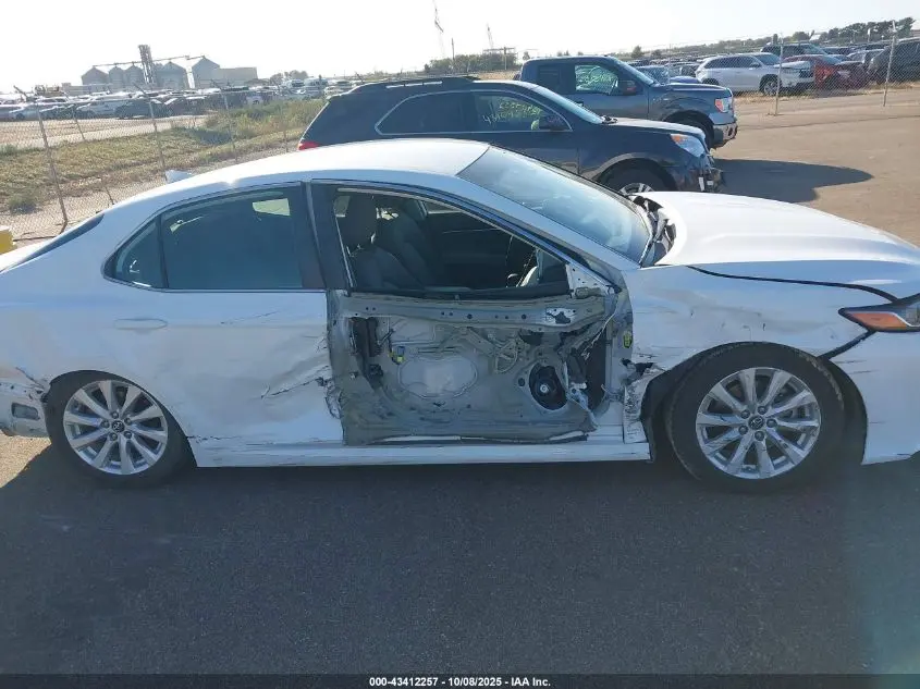 2019 TOYOTA CAMRY LE