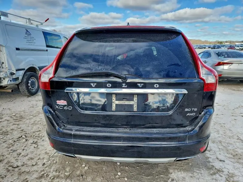 2016 VOLVO XC60 T6 PLATINUM  