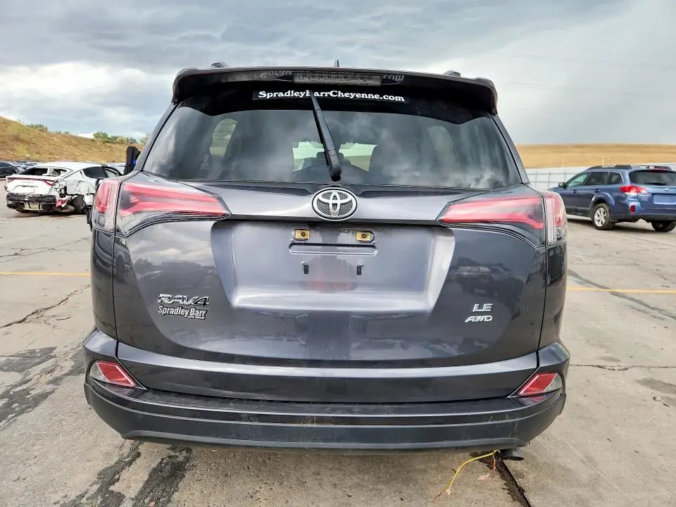 2018 TOYOTA RAV4 LE  