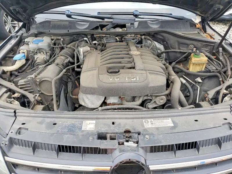 2011 VOLKSWAGEN TOUAREG V6  