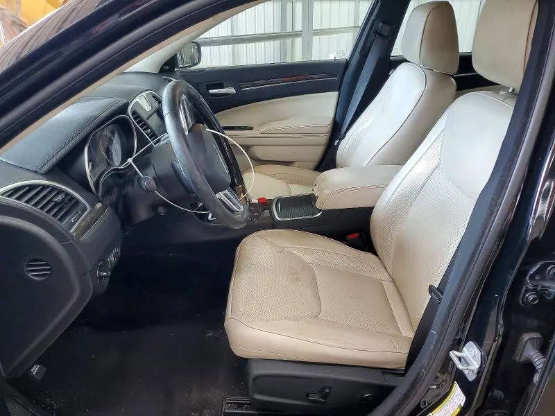 2019 CHRYSLER 300 LIMITED  