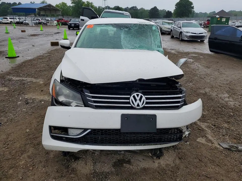 2015 VOLKSWAGEN PASSAT S  
