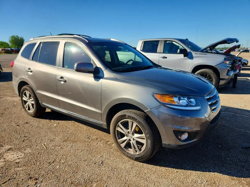 2012 HYUNDAI SANTA FE SE  