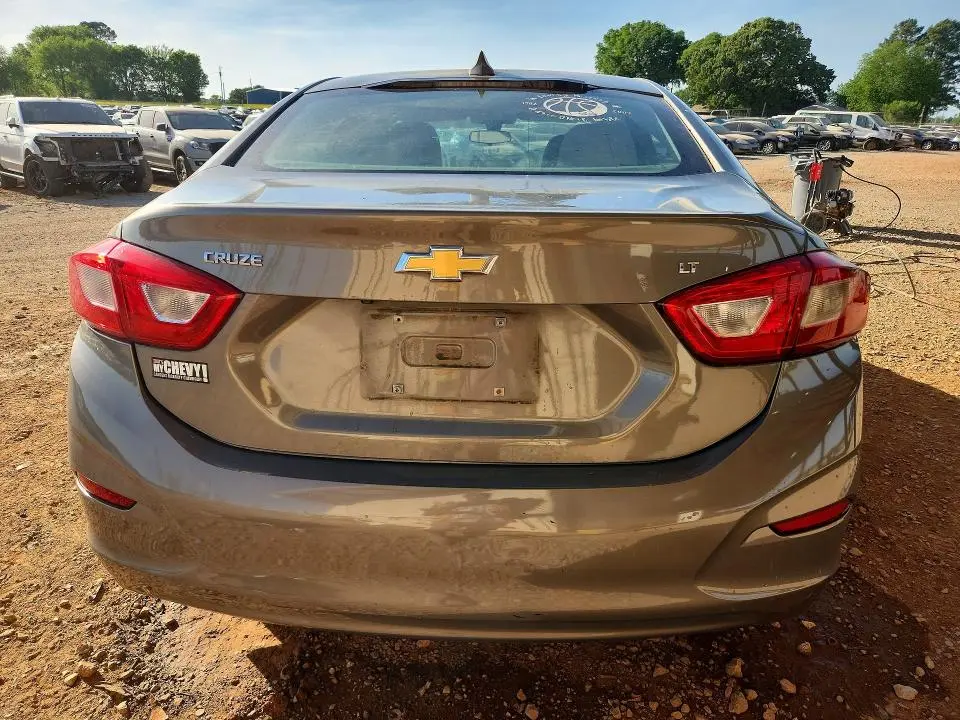 2017 CHEVROLET CRUZE LT  