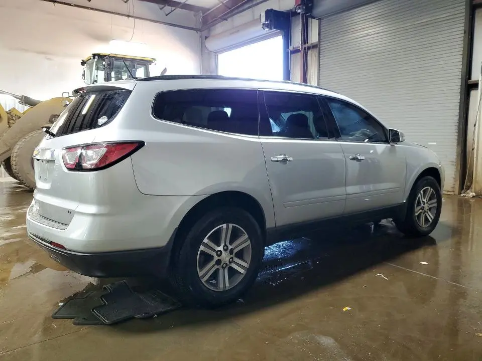 2017 CHEVROLET TRAVERSE LT  