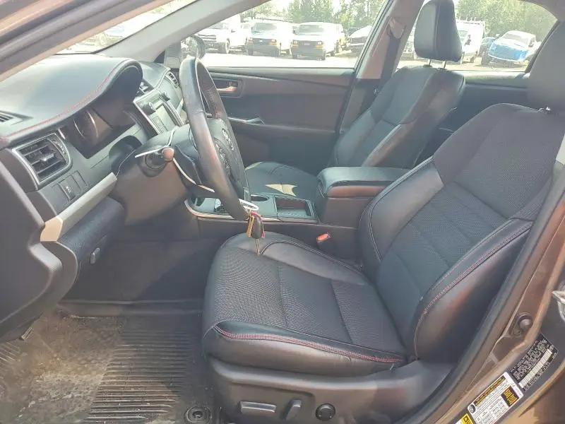 2017 TOYOTA CAMRY SE  