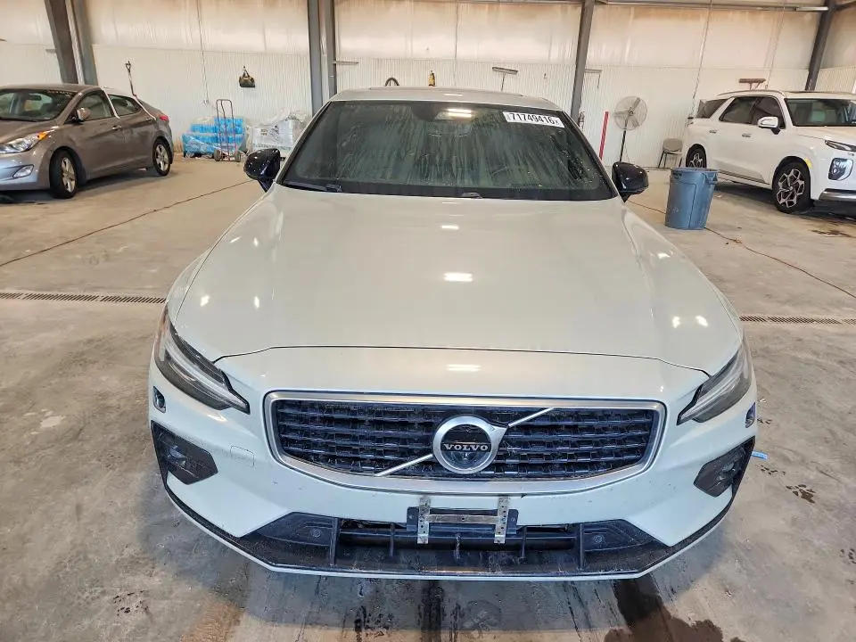 2019 VOLVO S60 T6 R-DESIGN  
