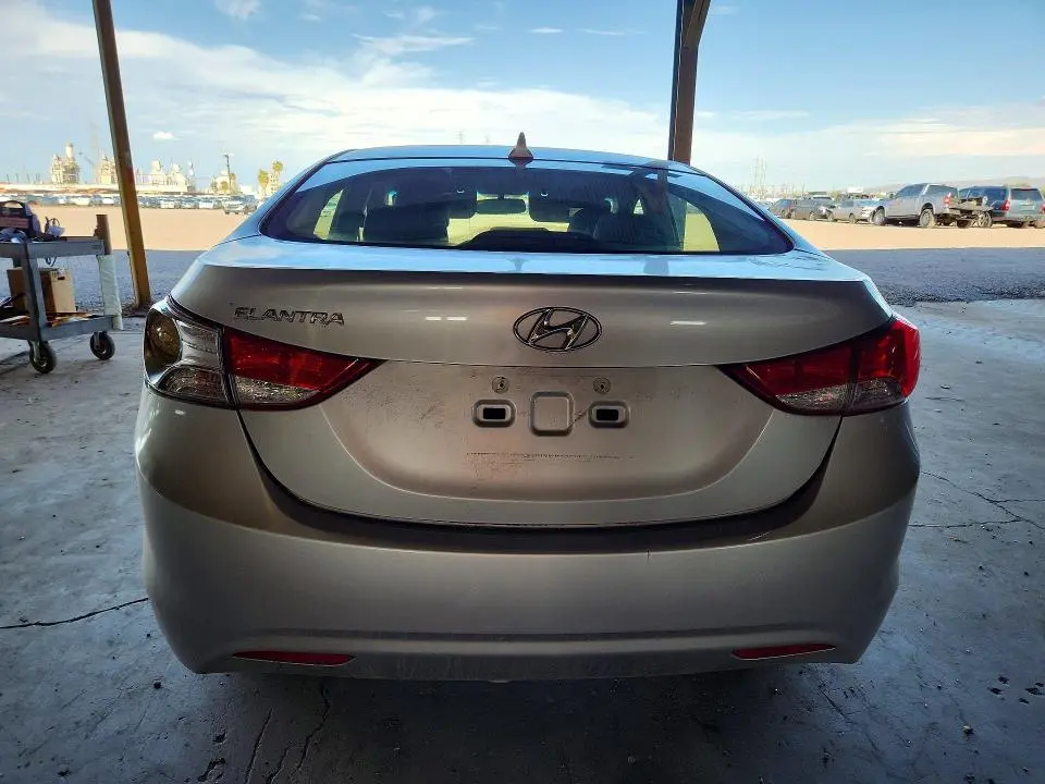 2013 HYUNDAI ELANTRA   