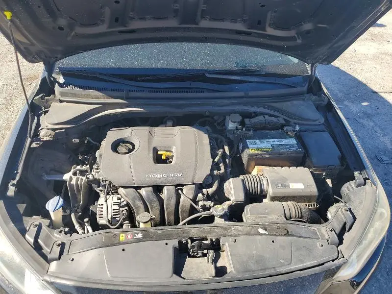 2018 HYUNDAI ELANTRA SE  