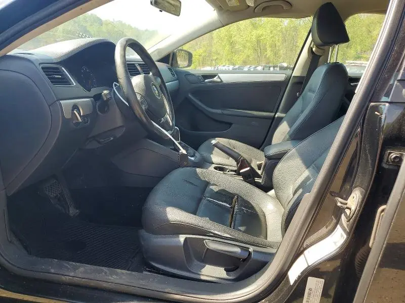 2011 VOLKSWAGEN JETTA SEL  