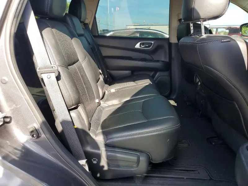 2017 NISSAN PATHFINDER PLATINUM  