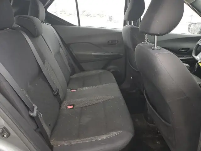 2019 NISSAN KICKS S  