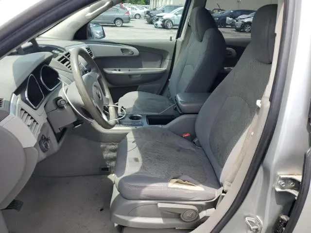 2010 CHEVROLET TRAVERSE LS  