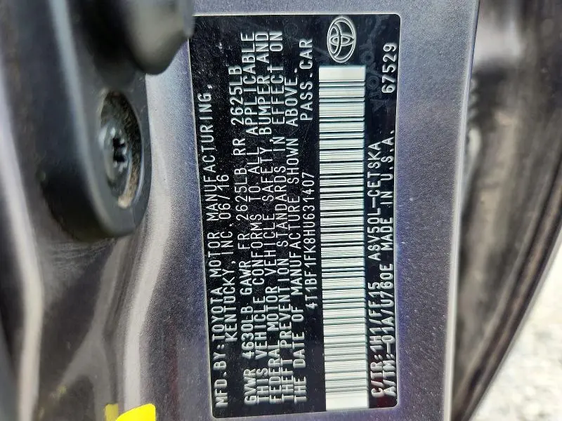 2017 TOYOTA CAMRY SE  