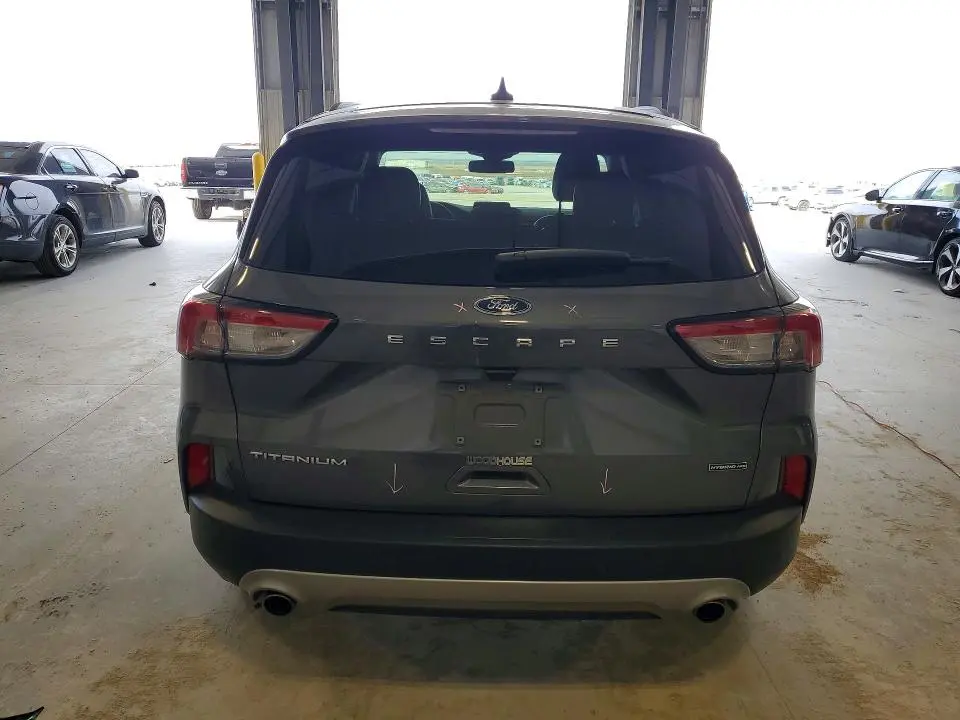 2022 FORD ESCAPE TITANIUM  