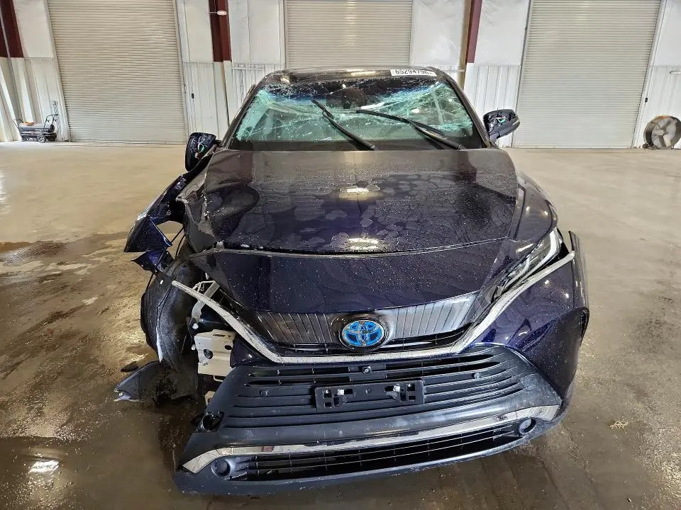 2021 TOYOTA VENZA LIMITED  