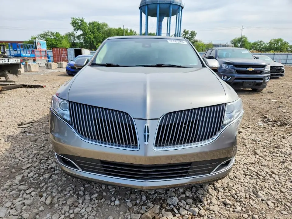 2015 LINCOLN MKT   