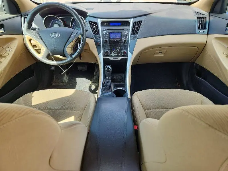 2011 HYUNDAI SONATA GLS  