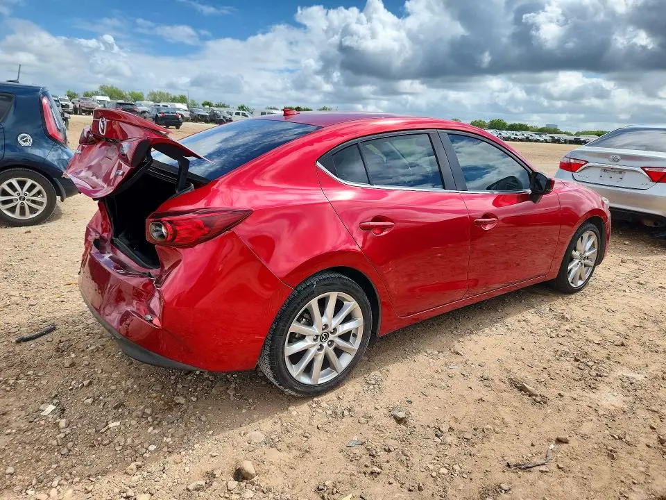 2017 MAZDA 3 TOURING  