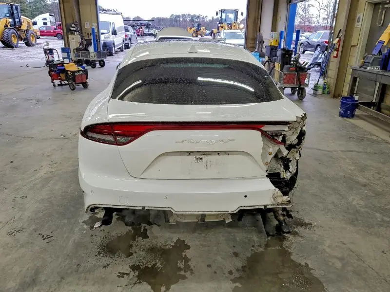 2023 KIA STINGER GT2  