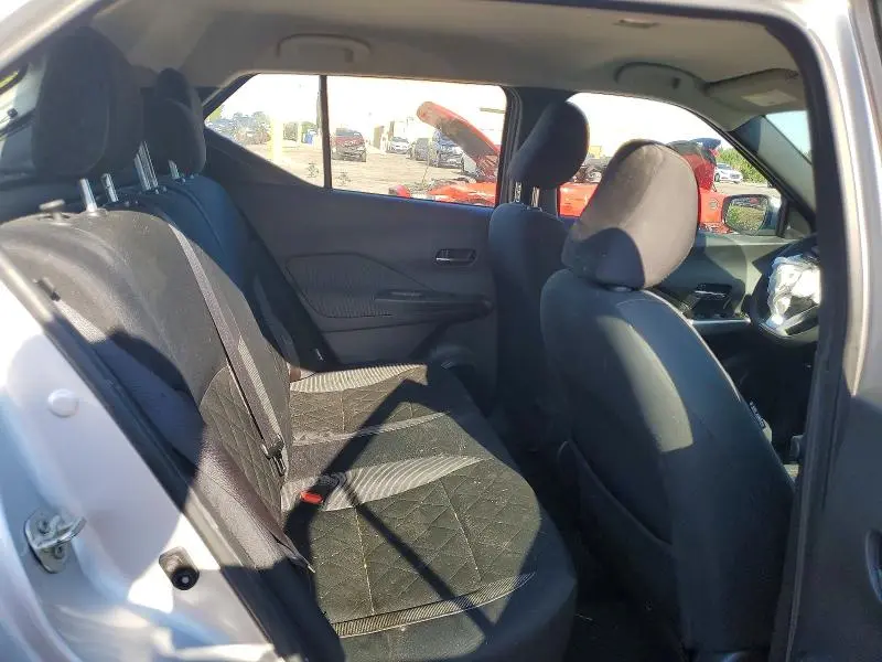 2020 NISSAN KICKS SV  